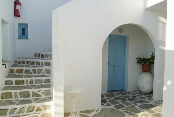 Carmel Studio Apartment Logaras Exterior foto